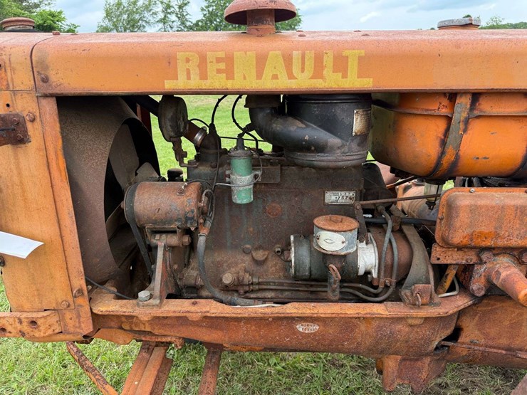 renault-with-rotaped-tracks-image-22