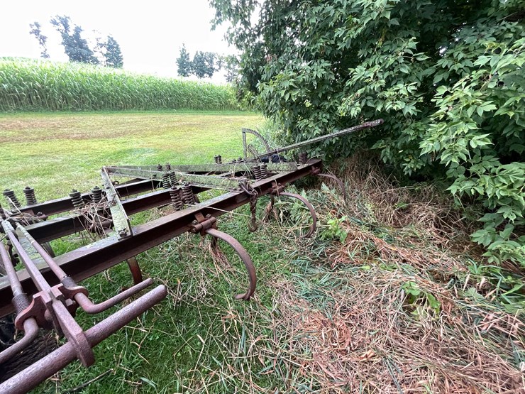 #7451-•-pull-behind-field-cultivator-image-5