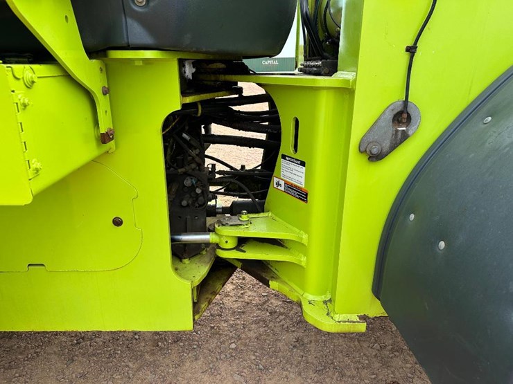 2010-deere-644k-image-22