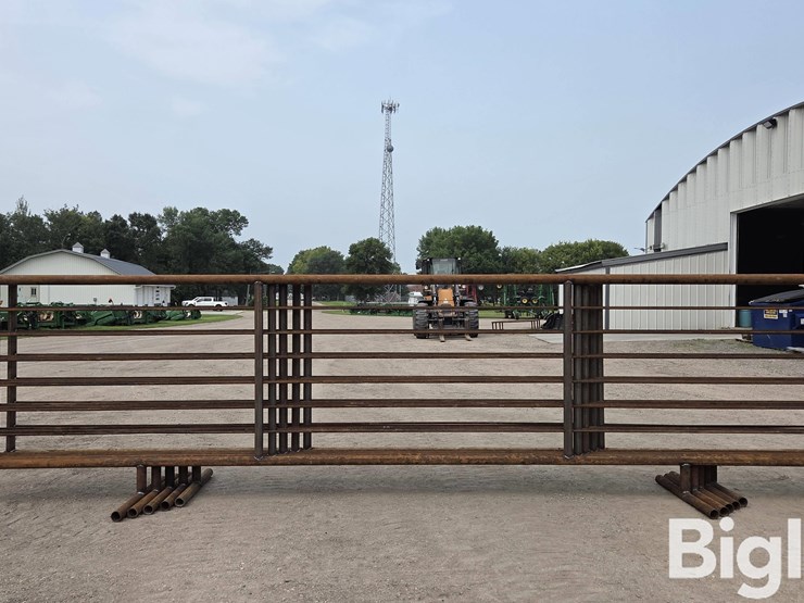 24'-free-standing-panels-(bid-per-unit)-image-6