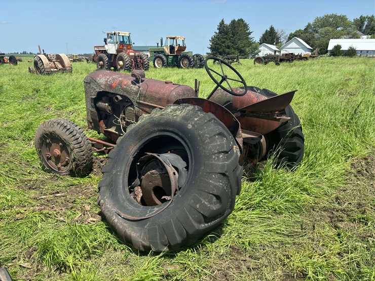 ji-case-tractor-image-3