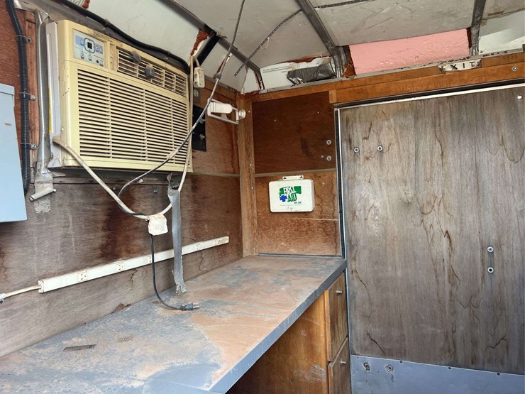 2007-wells-82"-x-16'-t/a-enclosed-trailer-image-25