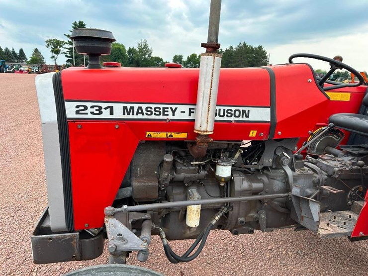 massey-ferguson-231-image-11