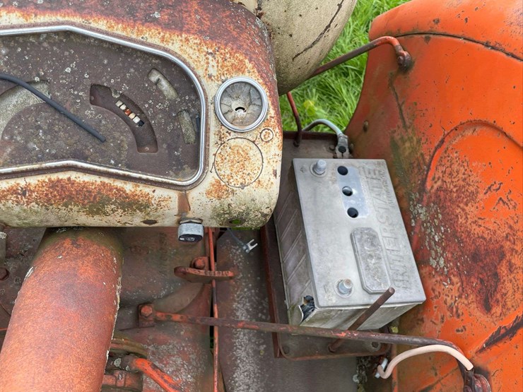 j-i-case-910b-image-33