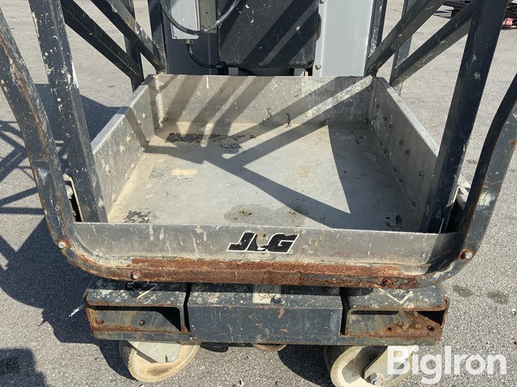 2016-jlg-mvl20-electric-vertical-mast-manlift-image-11