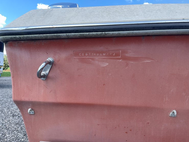 #6340-•-century-22'-boat-(no-title)-image-27