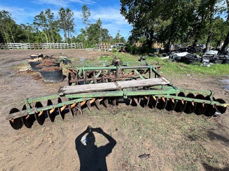 john-deere-10-image-4