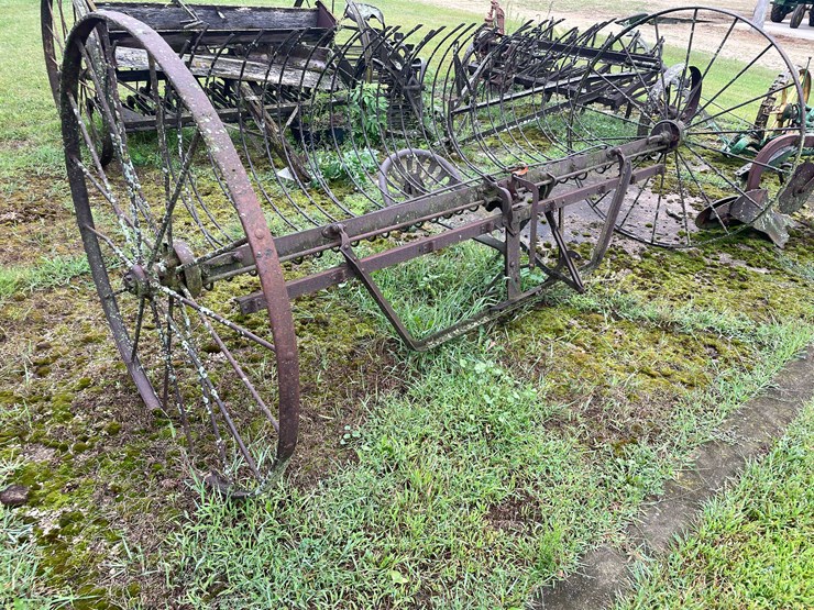 #7493-•-antique-hay-cutter-image-3
