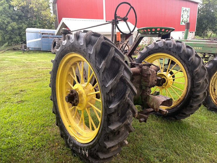 #6676-•-john-deere-parts-tractor-image-4