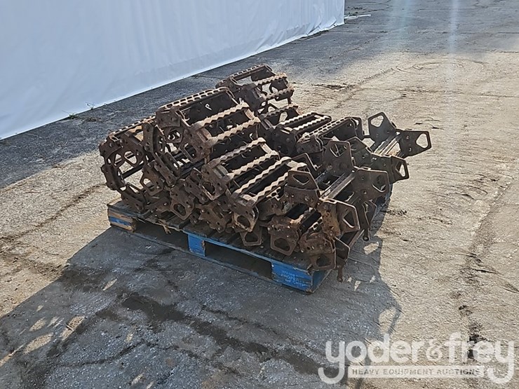 mclaren-12dmv-diamond-series-steel-tracks-to-suit-skidsteer-image-1