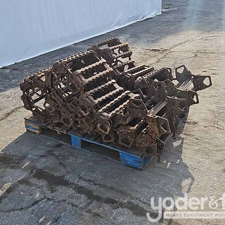 McLaren 12DMV Diamond Series Steel Tracks to suit Skidsteer