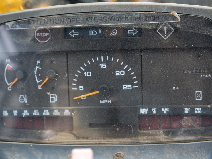 1996-deere-344g-image-11
