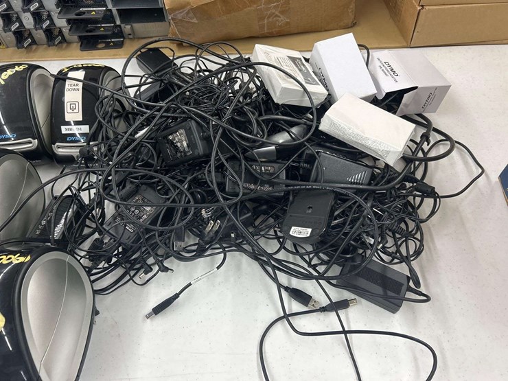 dymo-printers-and-chargers-image-4