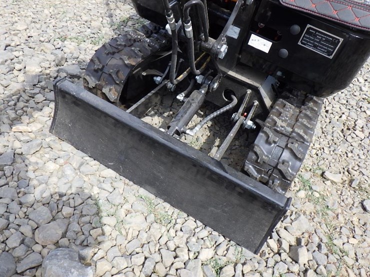 2025-miva-va15p-hydraulic-excavator-image-9