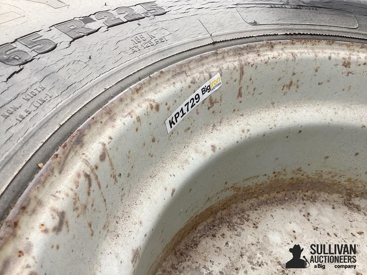 65r22.5-tires-&-rims-image-10