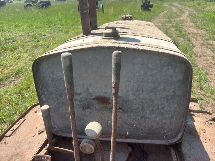 caterpillar-twenty-crawler-image-45