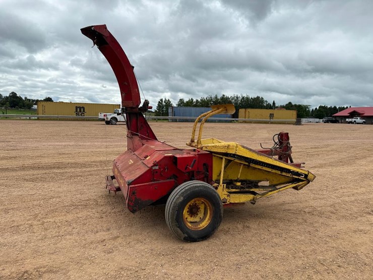 new-holland-770-image-3