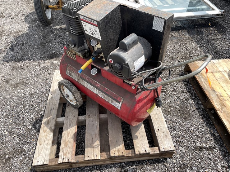 #6350-•-ridgid-pipe-vise-image-1