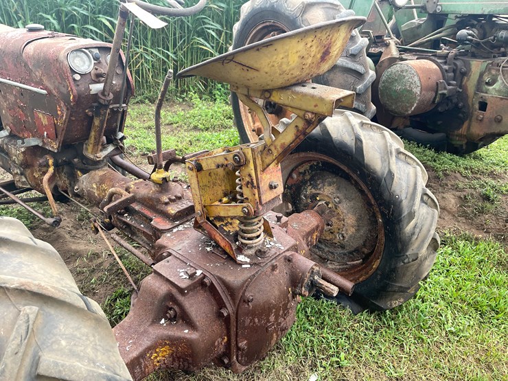 #6678-•-case-parts-tractor-image-8
