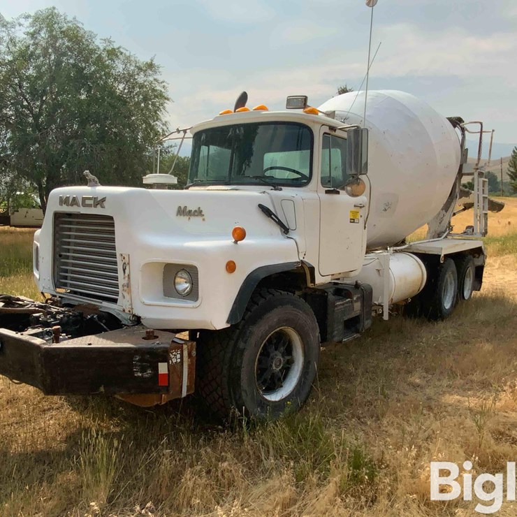 1996 Mack DM600SX T/A Transit Mixer Truck