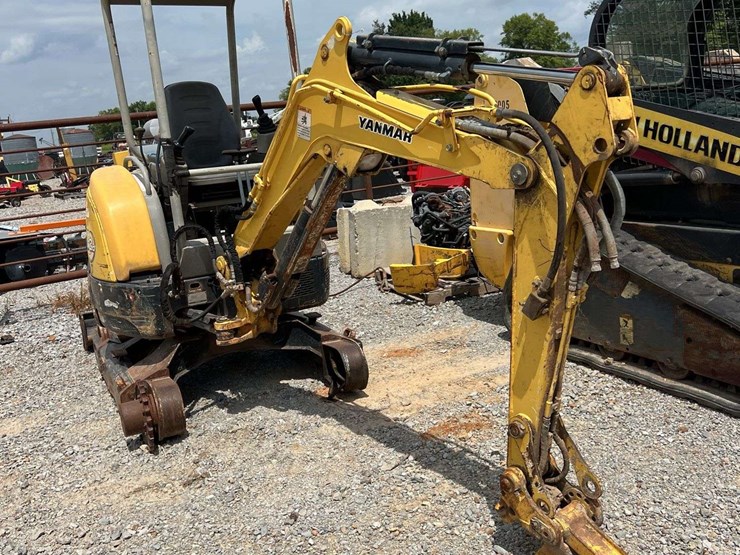 yanmar-vio20-image-6