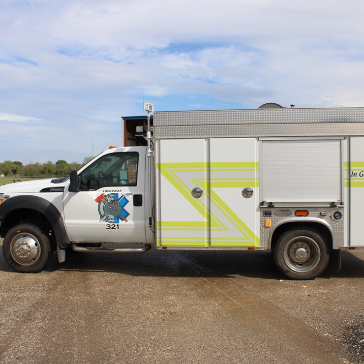 2011 FORD F550