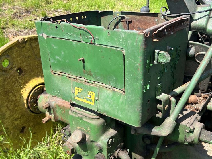 john-deere-70-image-32