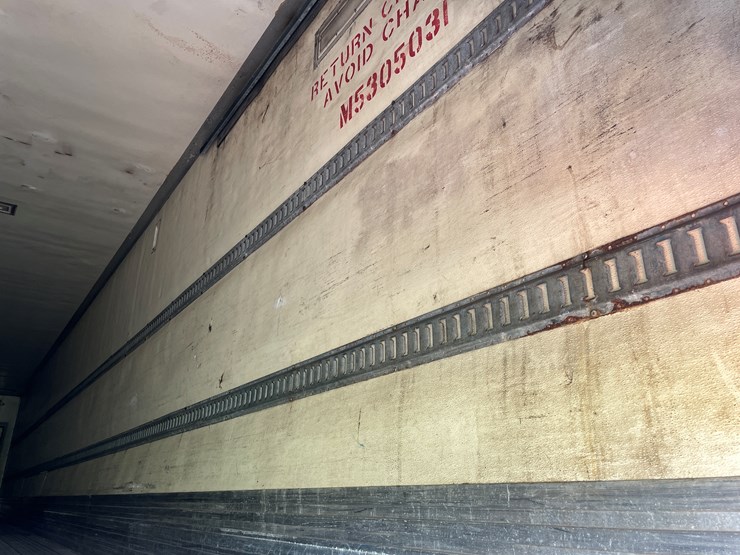 #6284-•-2005-utility-53'-reefer-semi-trailer-(has-wi-title)-image-10