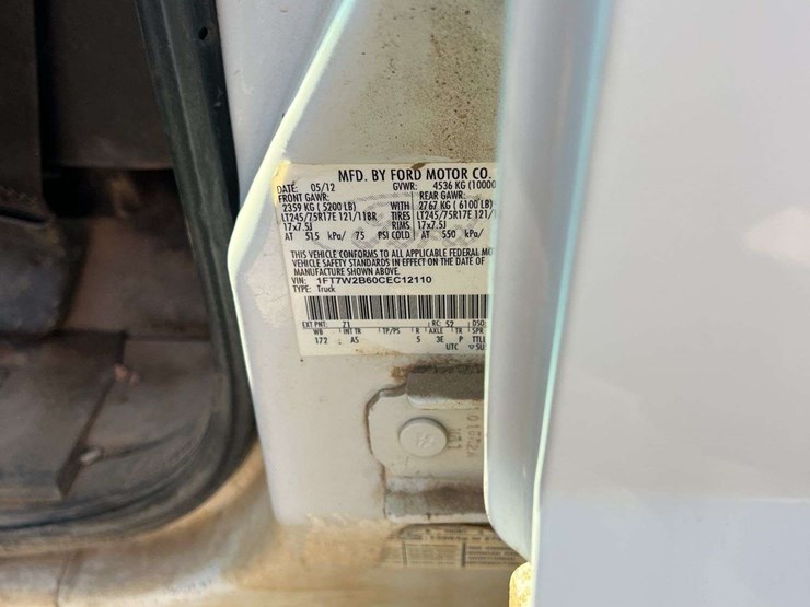 2012-ford-f250-xl-image-32