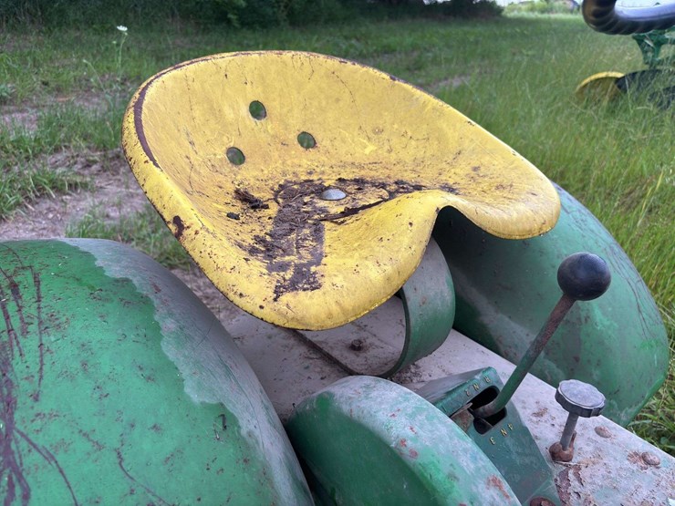 john-deere-110-image-51
