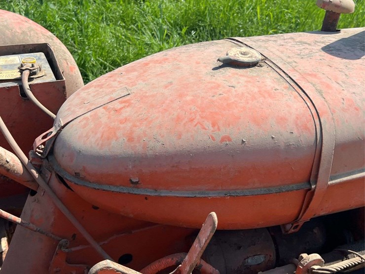 allis-chalmers-with-sickle-mower-image-26