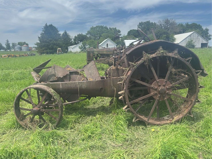 mccormick-deering-10-20-image-2