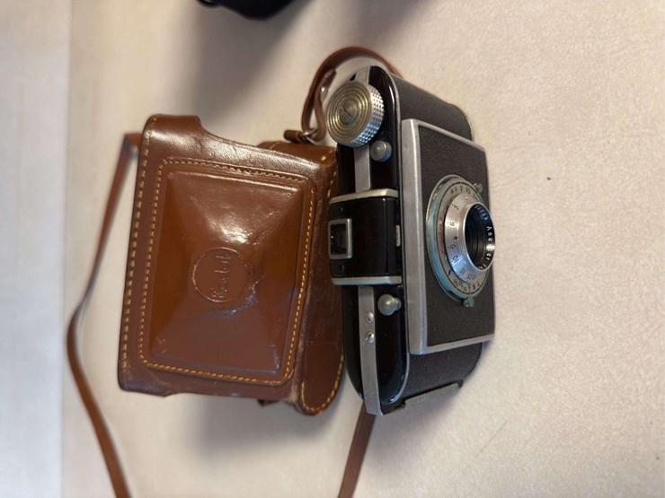 kodak-flash-bantam-and-canon-power-shot-s330-image-2