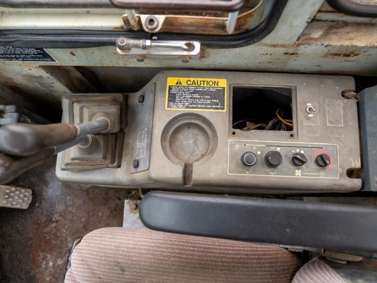 1996-deere-344g-image-21
