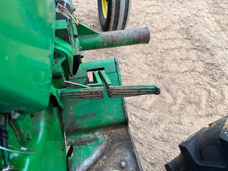 john-deere-2640-image-26