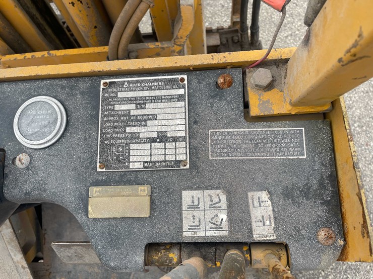 #1367-•-allis-chalmers-pneumatic-3000-lb.-capacity-forklift-(o3)-image-13