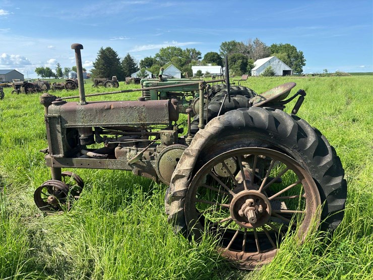 john-deere-model-b-image-2