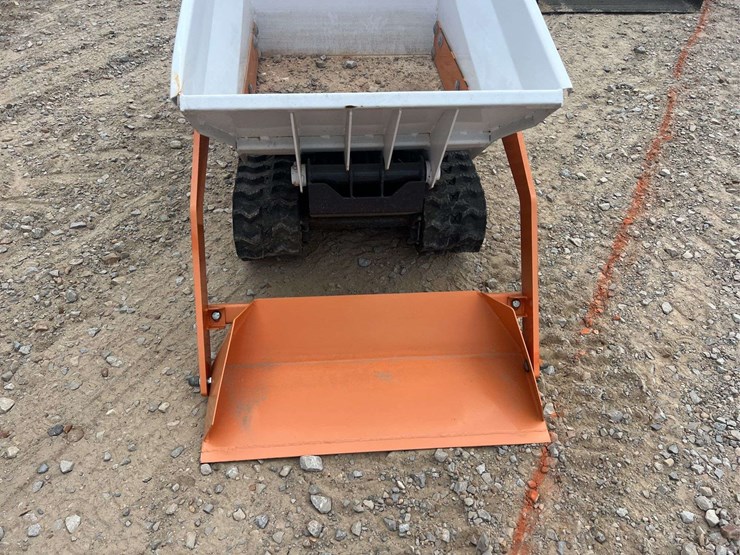 landherq-stand-on-track-loader-image-7