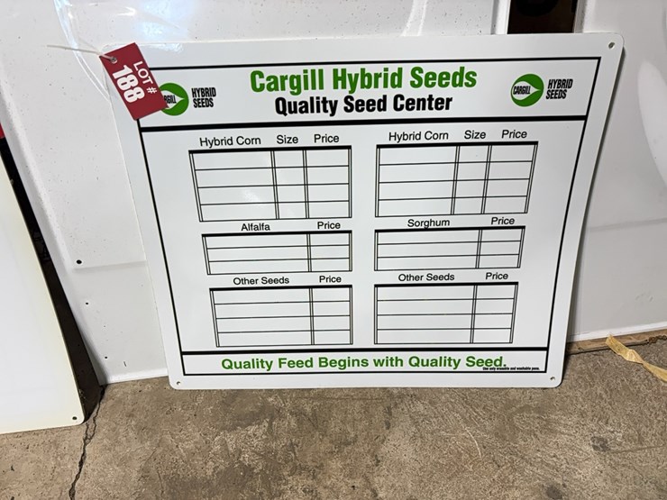 2-cargill-hybrid-seeds-boards-image-1