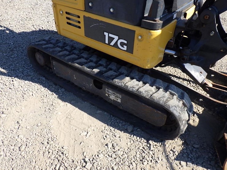2019-deere-17g-image-38