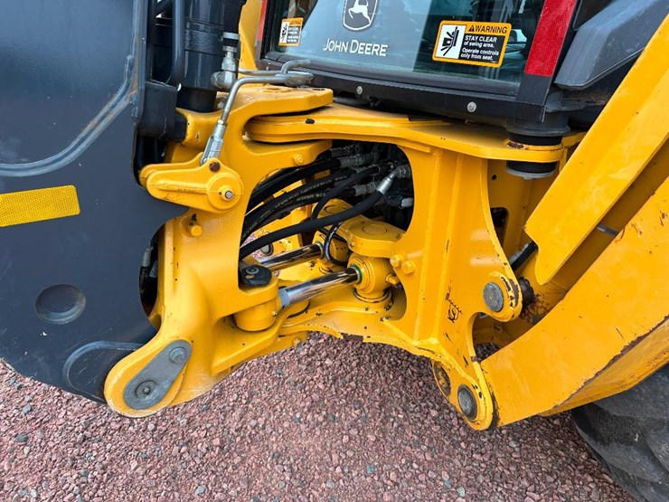 2018-deere-310sl-image-23
