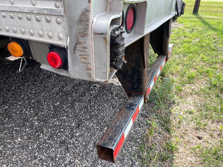 #6284-•-2005-utility-53'-reefer-semi-trailer-(has-wi-title)-image-15