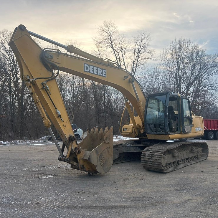 2003 DEERE 200C LC