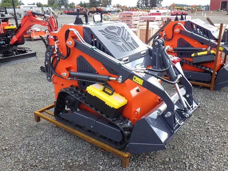 2025-tpm-t460-skid-steer-tracked-loader-image-4