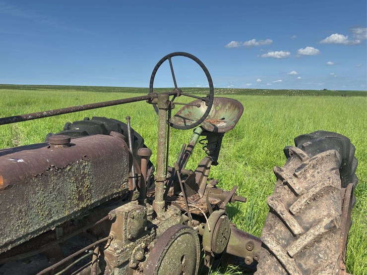 john-deere-model-b-image-30