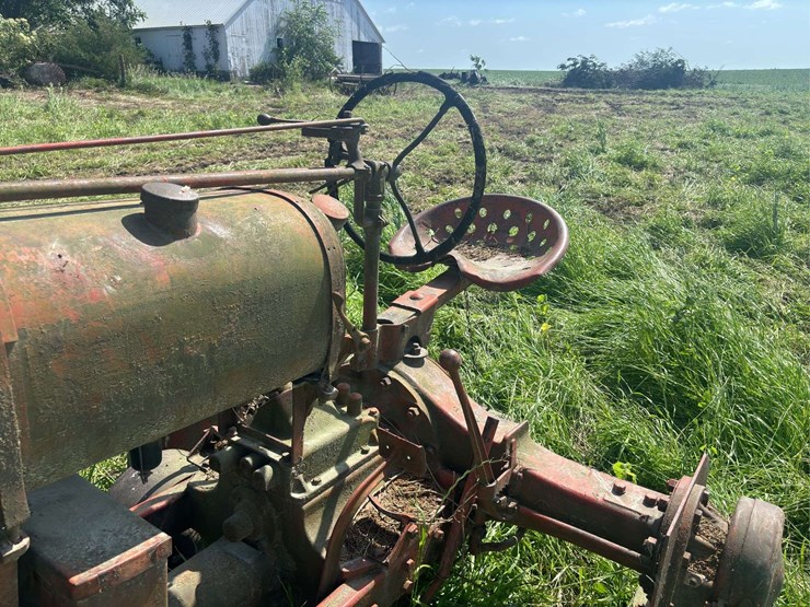 farmall-f30-image-31