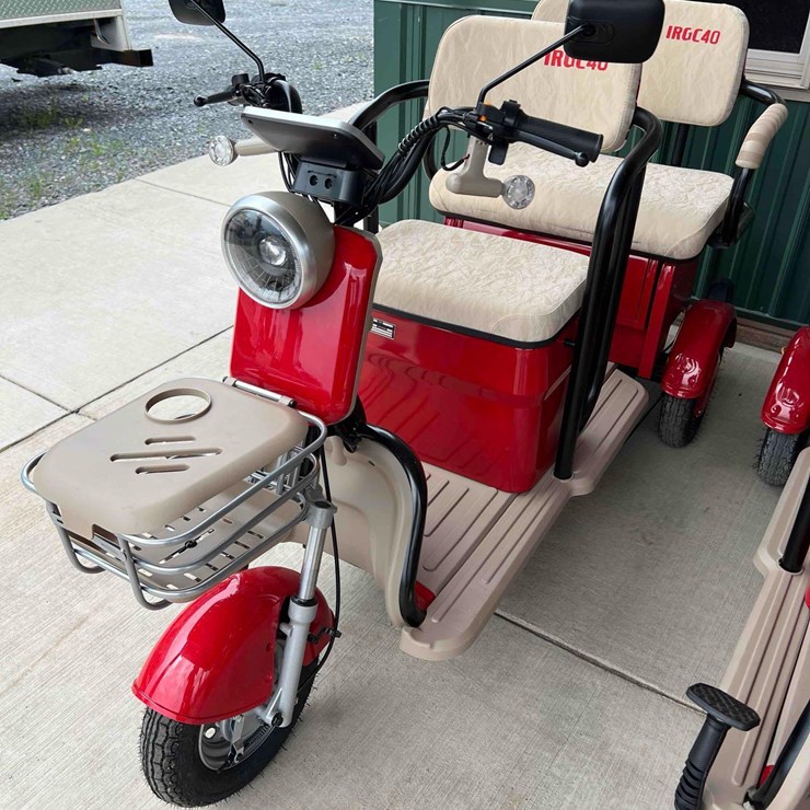 UNUSED IRGC40 Battery Powered Mini Golf Cart