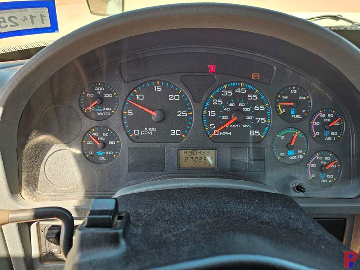 2003-international-durastar-4300-image-8