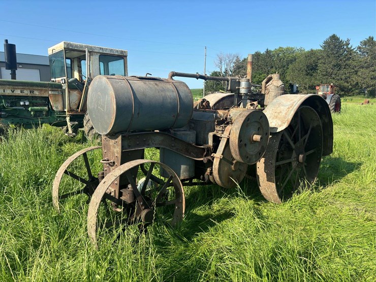 mccormick-deering-titan-10-20-image-1