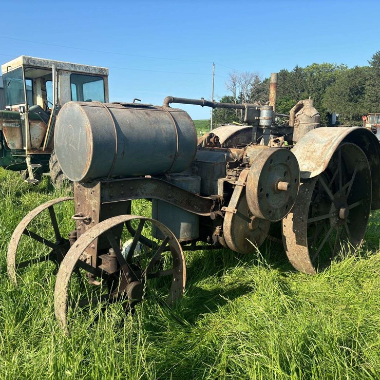 McCormick Deering Titan 10-20